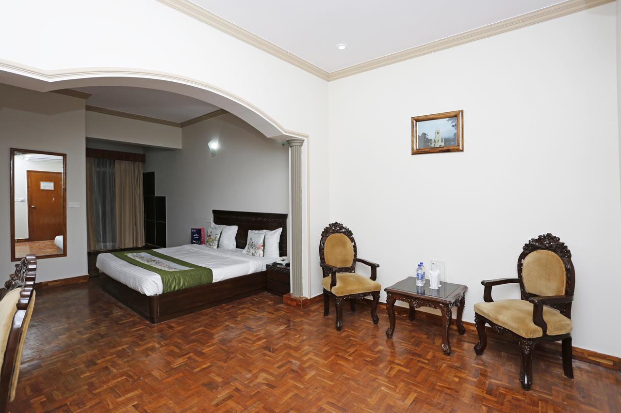 The Naldehra Hotel Shimla Bagian luar foto