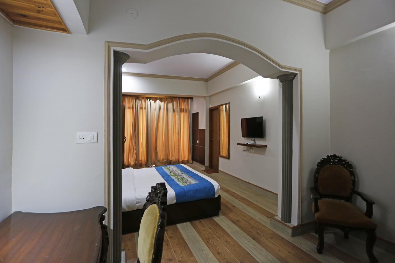 The Naldehra Hotel Shimla Bagian luar foto