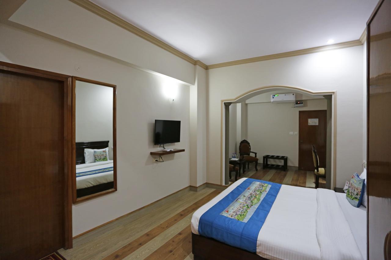 The Naldehra Hotel Shimla Bagian luar foto